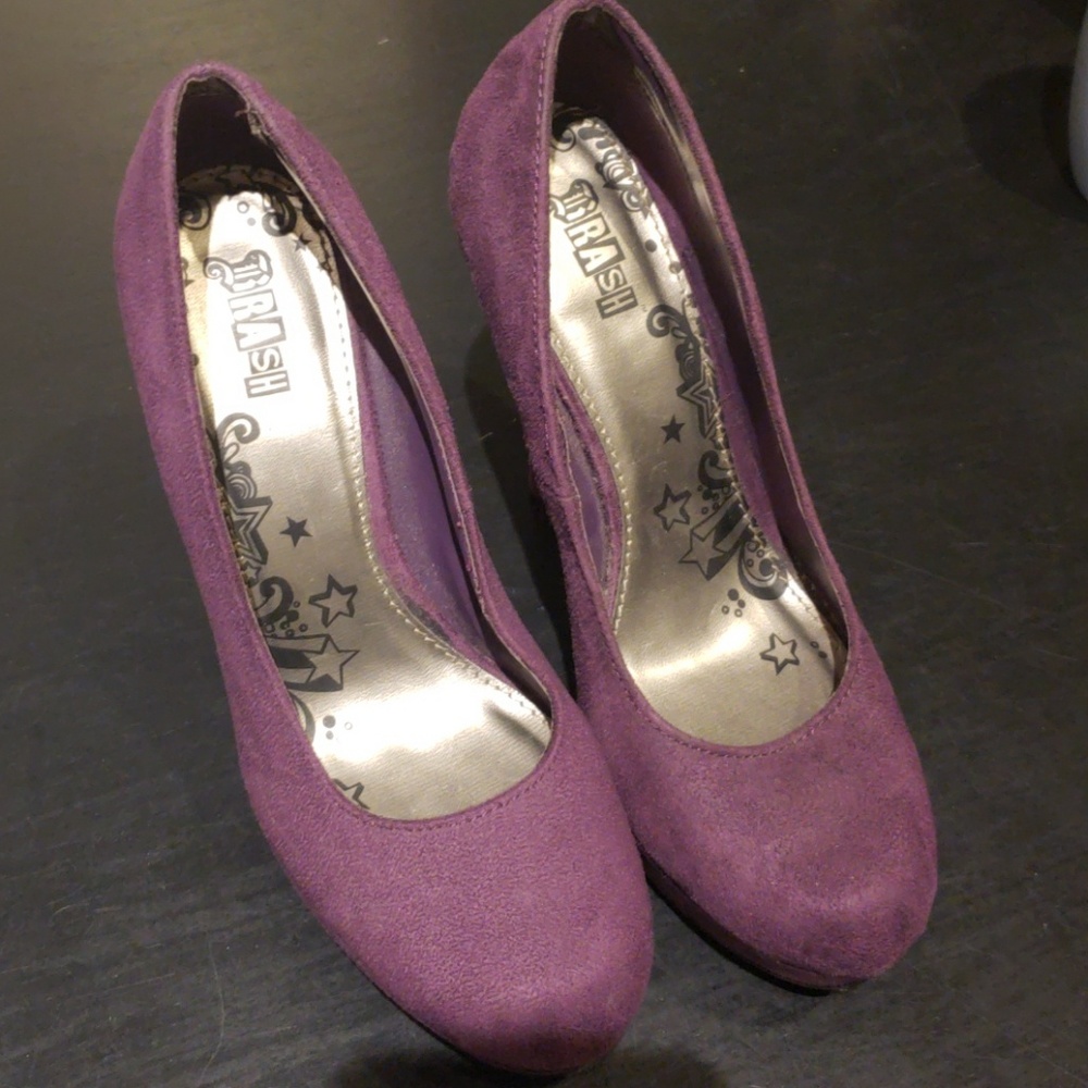SALE⚡️Purple Platform Heels faux suede sz 8.5
